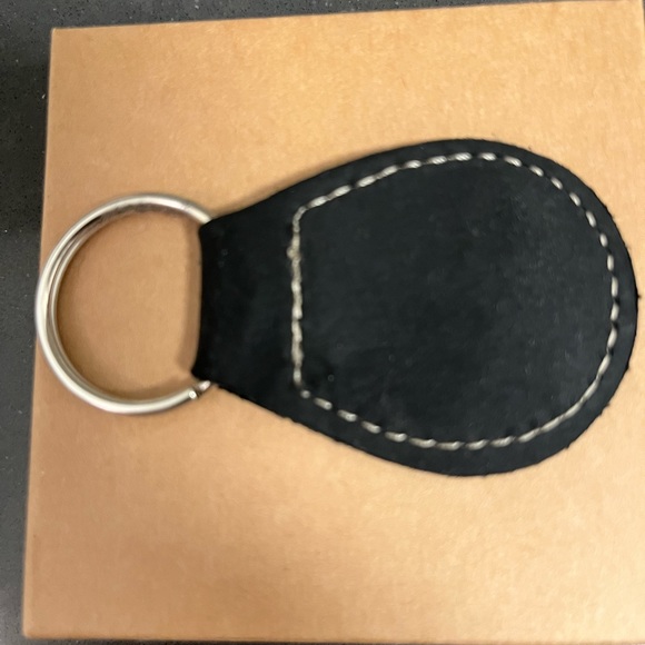 Brand New - ROOTS from Canada Black Leather Keychain. Brand new. Never used. - Picture 8 of 9